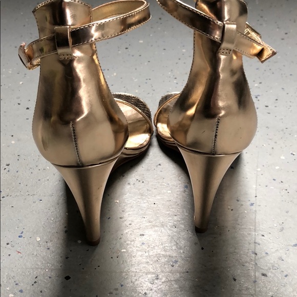 Enzo gold wedge sandals - great condition - Picture 3 of 6